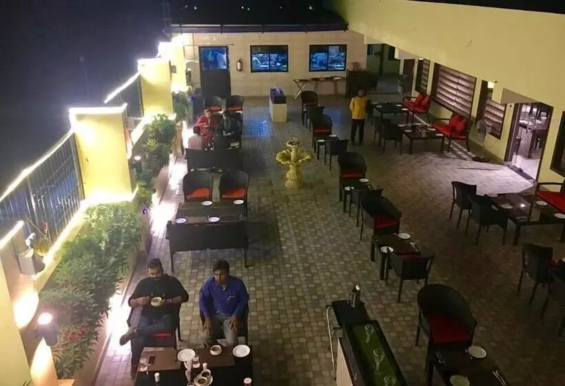 Hotelli Chinmaye Inn