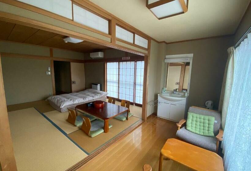 هتل کپسول Kinkaku Onsen 金閣莊 Private Onsen Reservation For Free