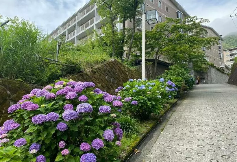 هتل کپسول Kinkaku Onsen 金閣莊 Private Onsen Reservation For Free