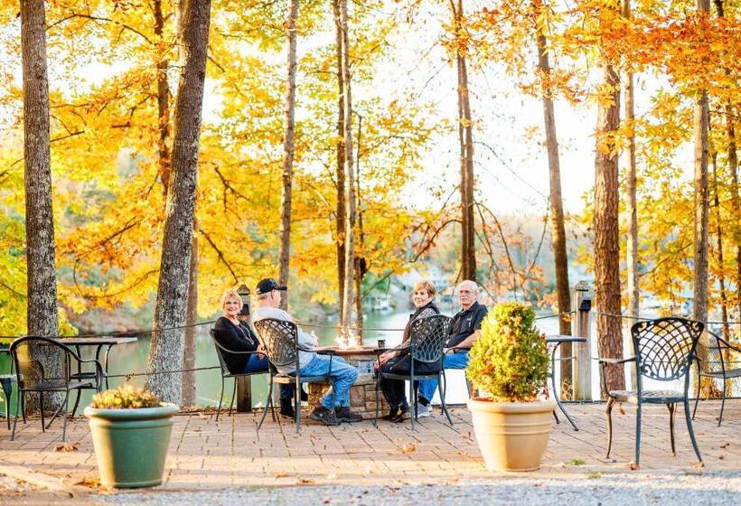 호텔 Halesford Harbour Resort   Smith Mountain Lake