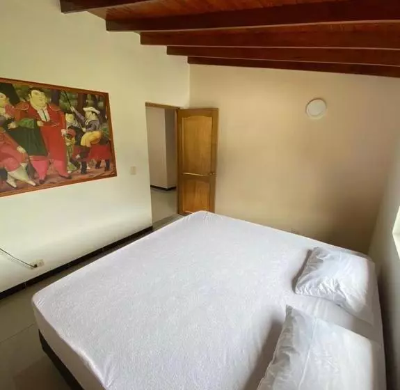 ホテル Hostería Blanco Y Negro