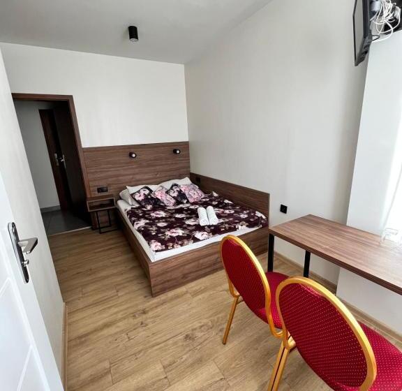 בית מלון כפרי I Restauracja „kristal”