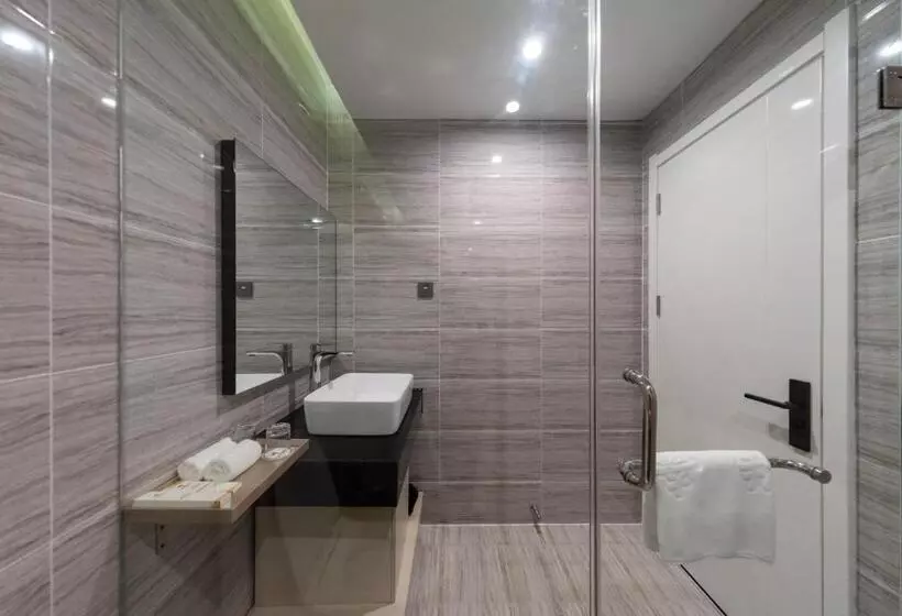 Legend Hotel And Resort