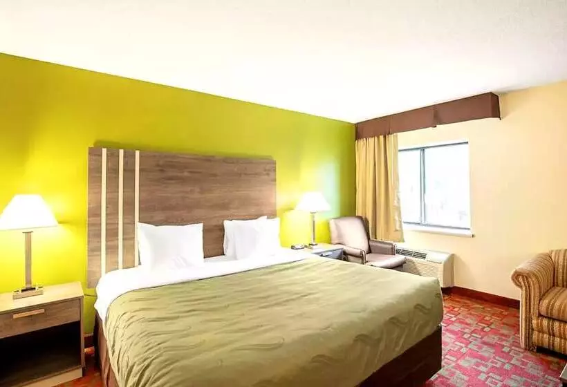 هتل Norwood Inn & Suites Milwaukee