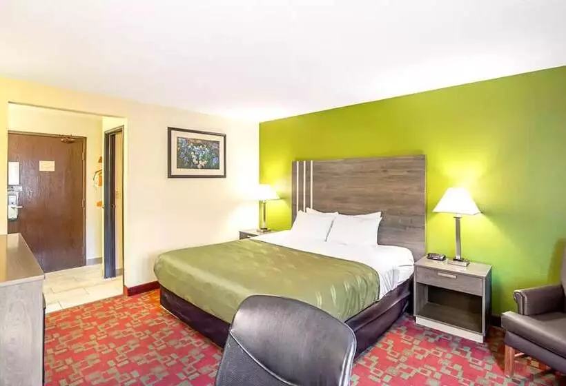 هتل Norwood Inn & Suites Milwaukee