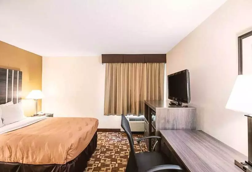 هتل Norwood Inn & Suites Milwaukee