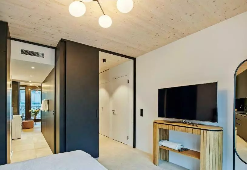 Liv Suites