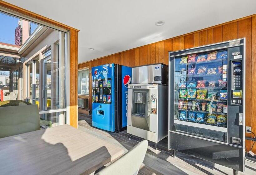 Мотель Edison Motor Lodge