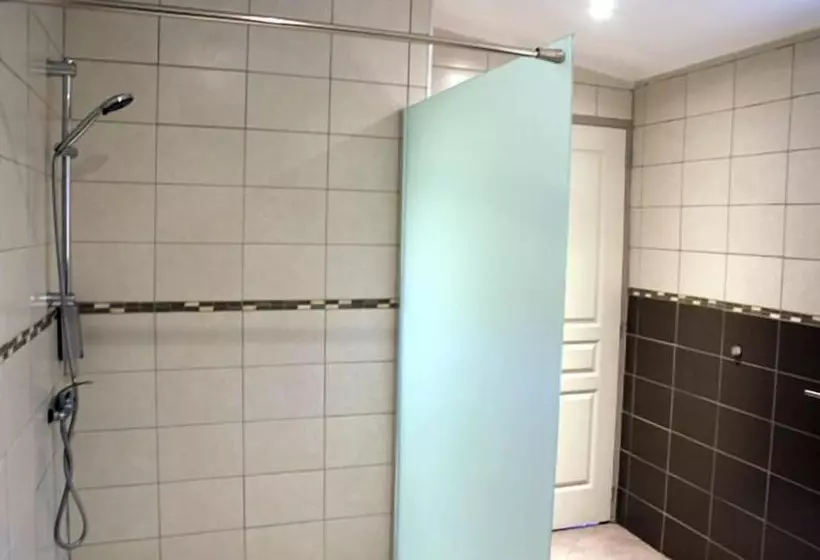 ペンション Aur Blan   Chambres Le Somail