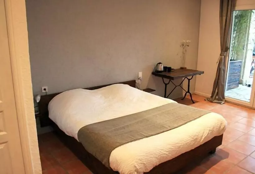 ペンション Aur Blan   Chambres Le Somail