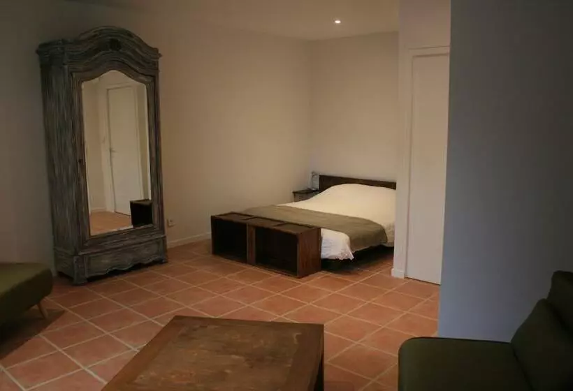 ペンション Aur Blan   Chambres Le Somail