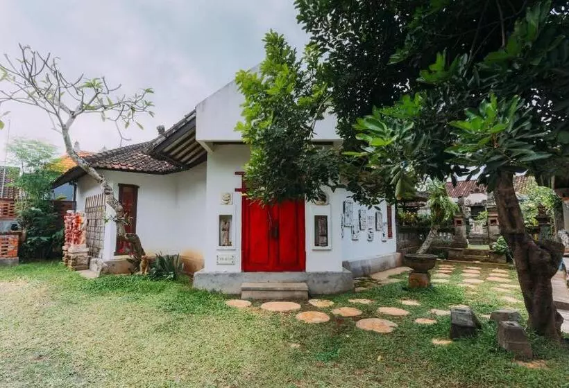 Majatalo Rumah Paros & Gallery