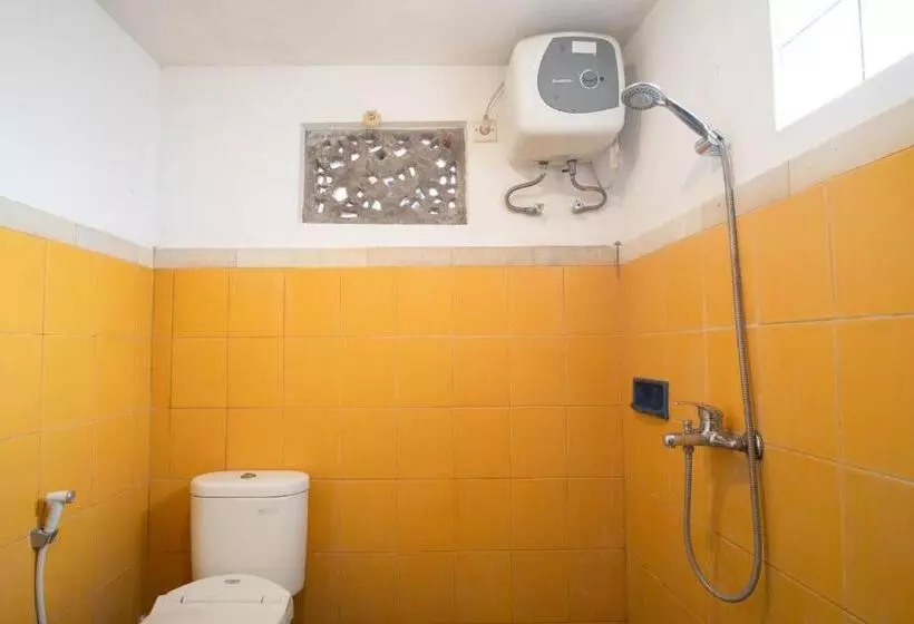 Majatalo Rumah Paros & Gallery