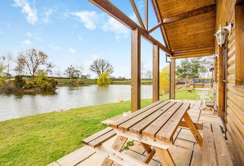 リゾートホテル Camper Uk Leisure Park