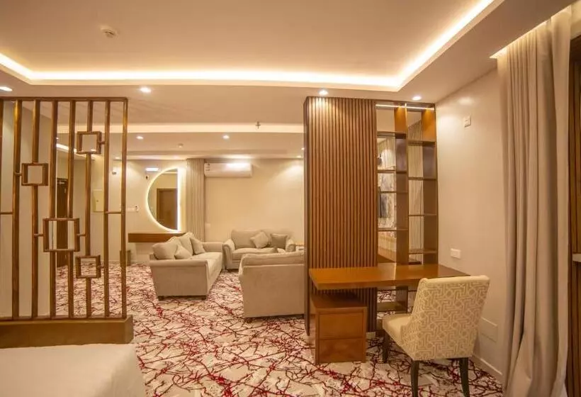 منتصف البيعة للشقق المخدومة