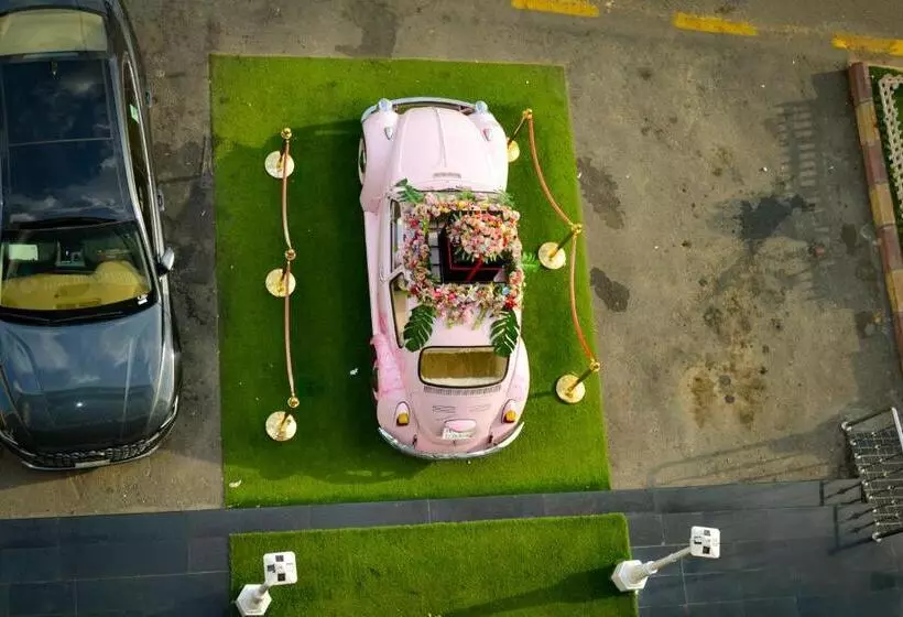 منتصف البيعة للشقق المخدومة