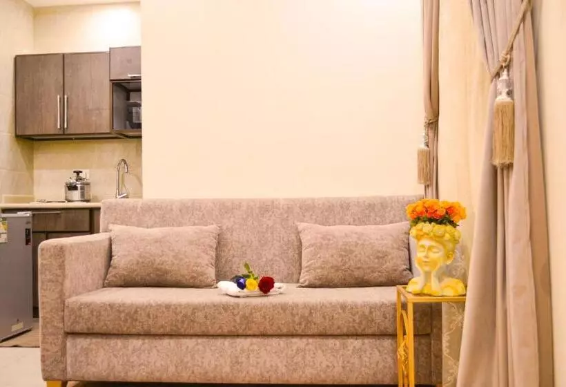 منتصف البيعة للشقق المخدومة