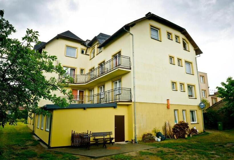 הוסטל Ośrodek Zibi