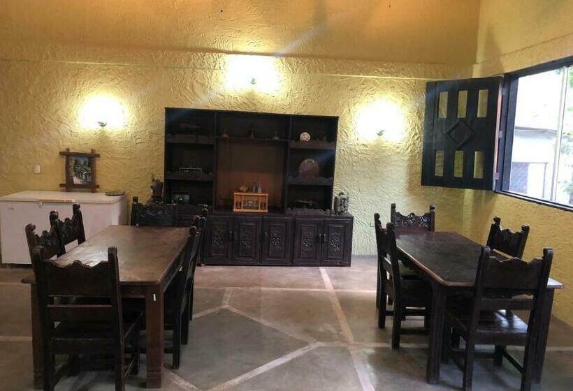 تختخواب و صبحانه Casa Vieja