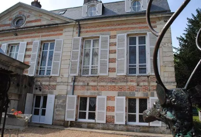 Aamiaismajoitus (B&B) Suite Au Château   Domaine De La Gavolerie