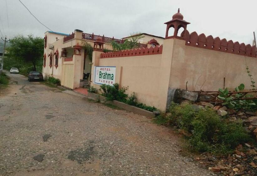 Hotel Oyo 83370  Bramha Flower