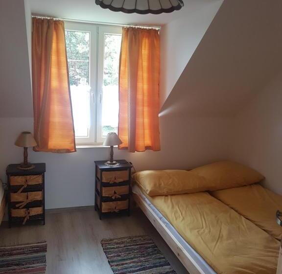 בית מלון כפרי Dom Basen Sauna Pyzówka