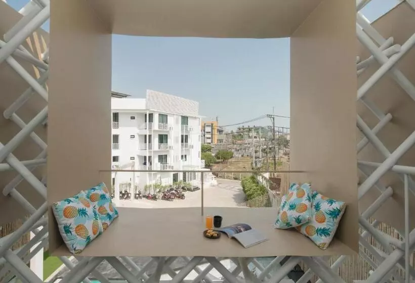 هتل Yanud Residence