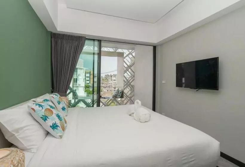 هتل Yanud Residence