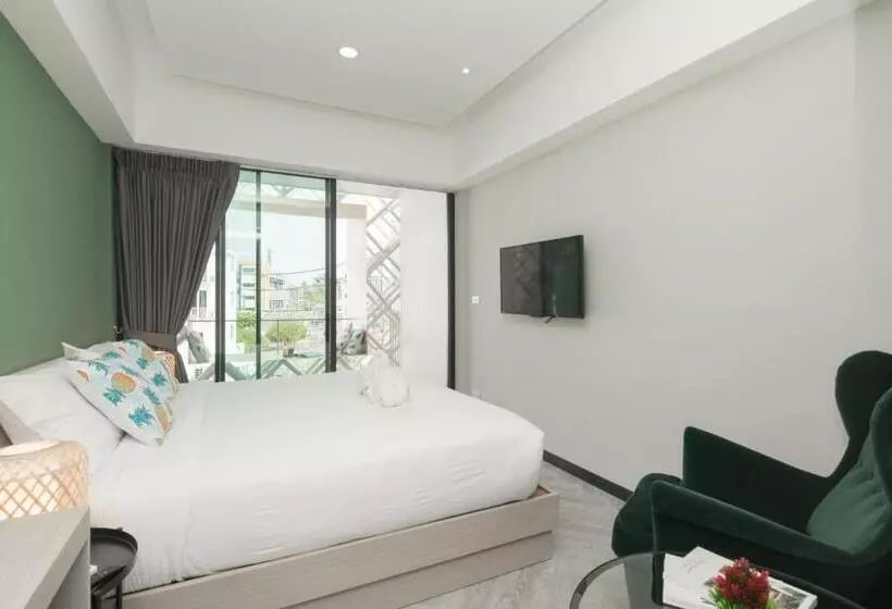 هتل Yanud Residence
