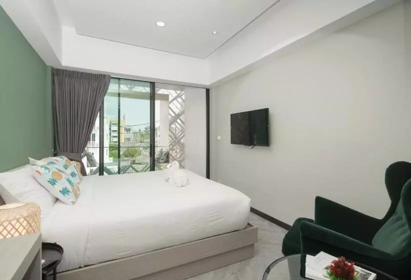 هتل Yanud Residence