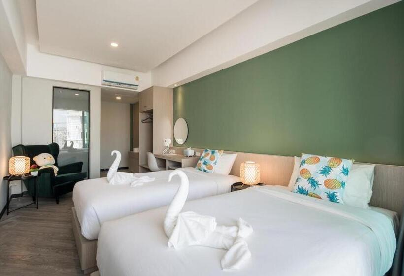 호텔 Yanud Residence