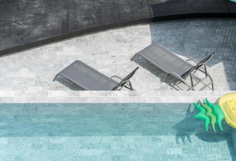 호텔 Yanud Residence