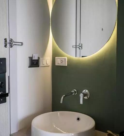 هتل Yanud Residence