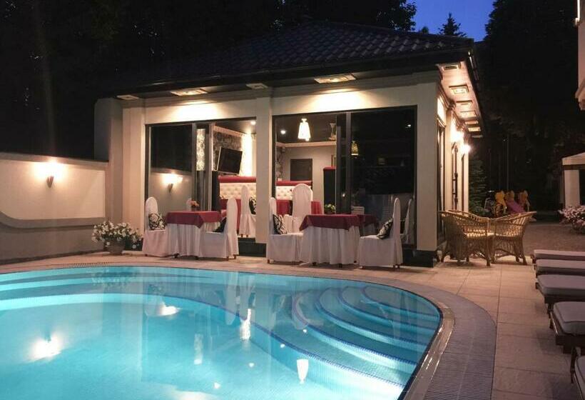 Penthouse Apartment In Hotel Eney