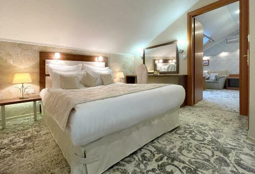 Penthouse Apartment In Hotel Eney