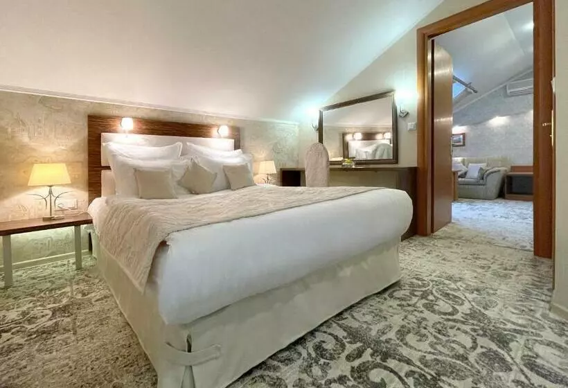 Penthouse Apartment In Hotel Eney