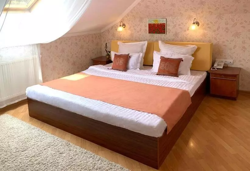 Penthouse Apartment In Hotel Eney