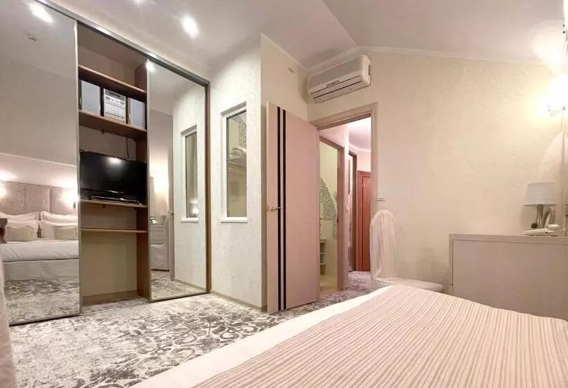 Penthouse Apartment In Hotel Eney