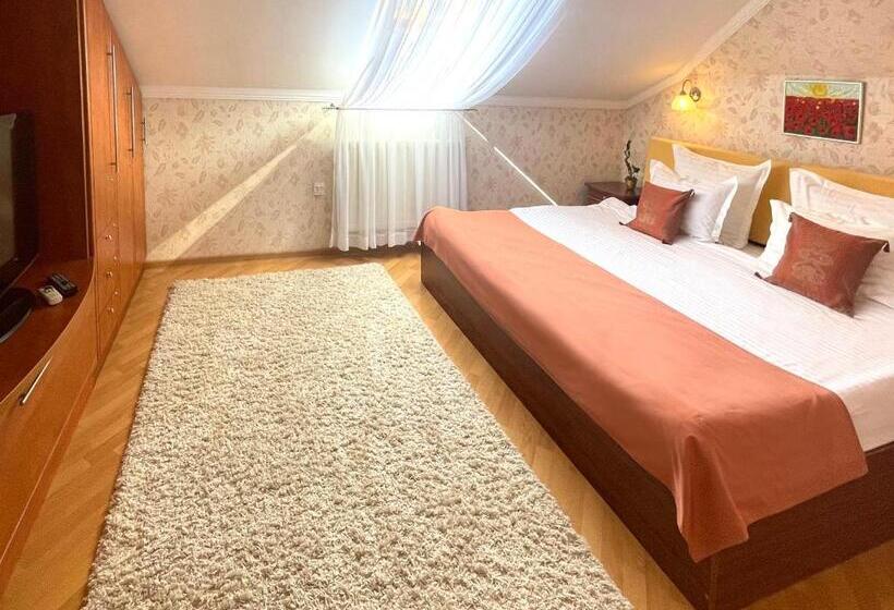 Penthouse Apartment In Hotel Eney