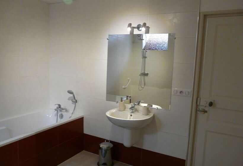 住宿加早餐  La Promenade