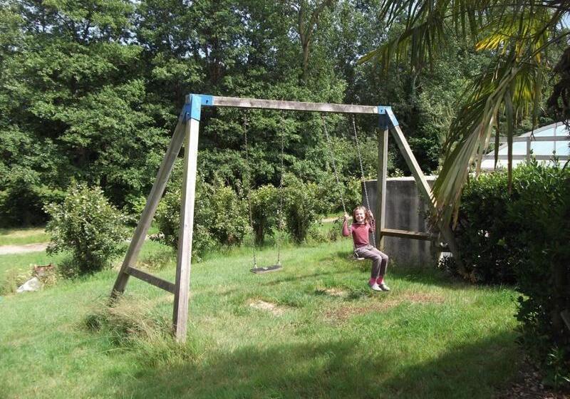 住宿加早餐  Le Puy Babin Chambres Familiales à La Ferme