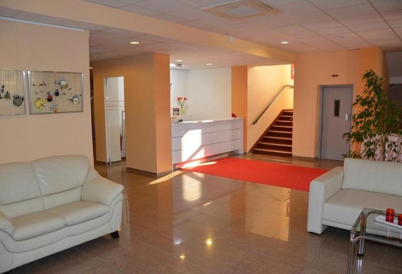 فندق City  Galanta