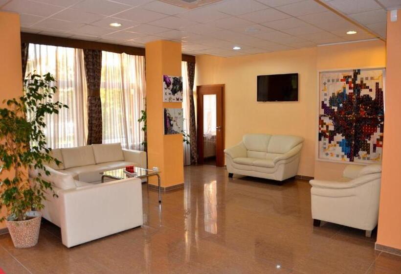 فندق City  Galanta