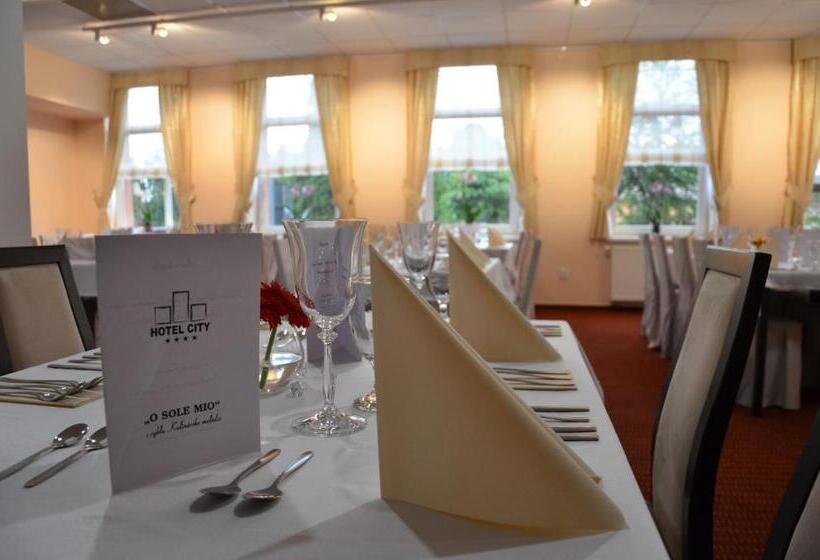 فندق City  Galanta