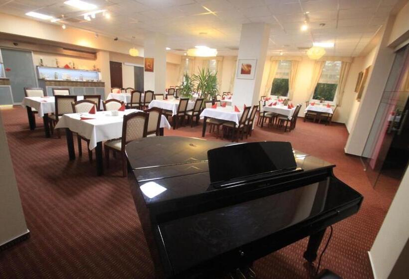 فندق City  Galanta