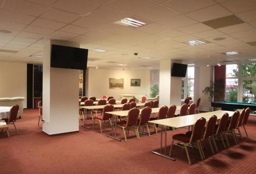 فندق City  Galanta