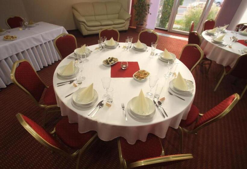 فندق City  Galanta