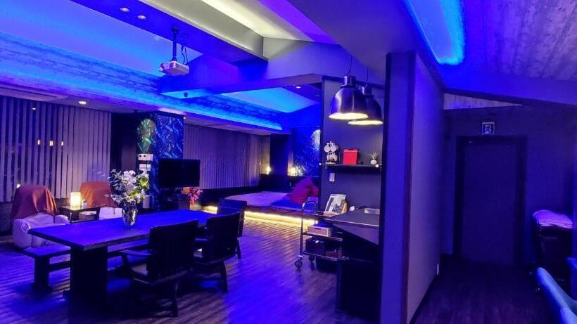 ホテル Hakone Gora Guam Dog