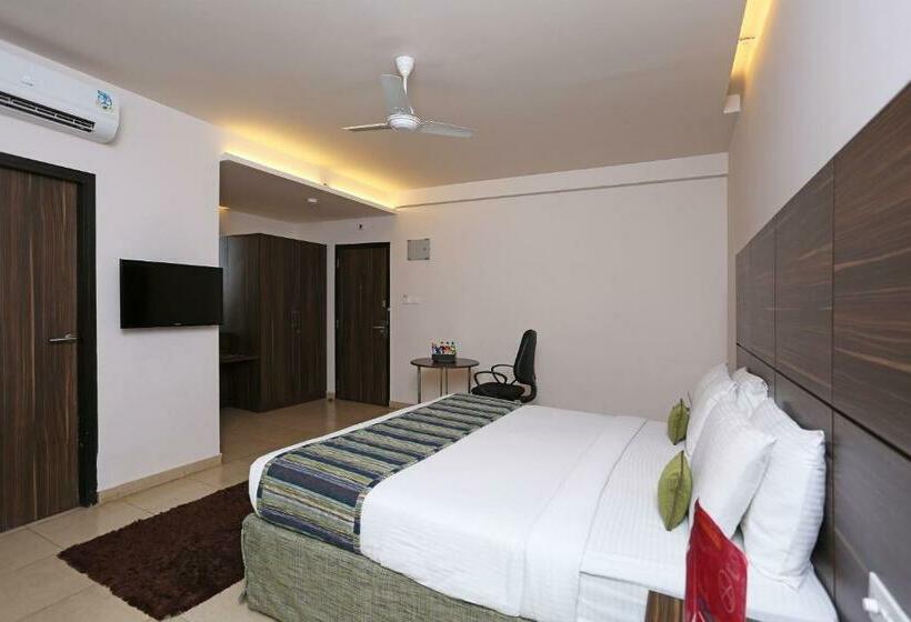 ホテル Oyo 7386 The Oasis