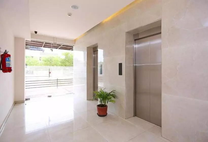 Hotelli Oyo 7386 The Oasis